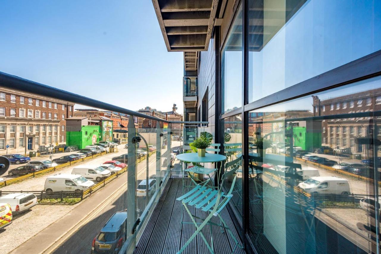 Host & Stay - Central Balcony Apt Liverpool Kültér fotó