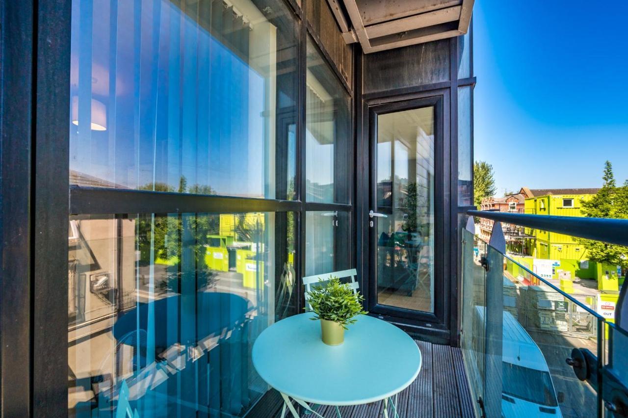 Host & Stay - Central Balcony Apt Liverpool Kültér fotó